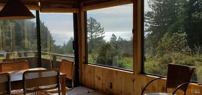 Building Photo - 154 White Fir Wood