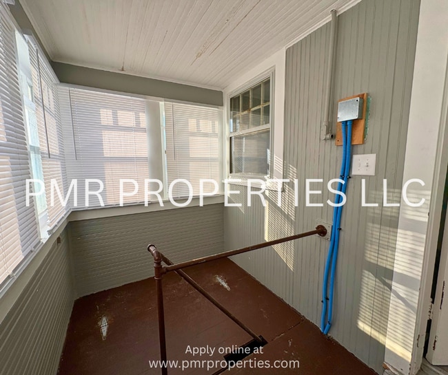 Building Photo - 1Bed/1Bath Home