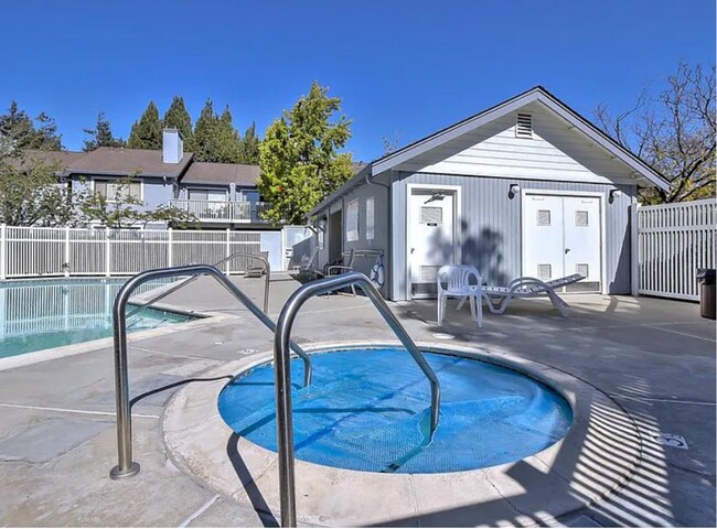 Building Photo - STUNNING 1BD/1BA TOWNHOUSE IN FREMONT CA!!!!