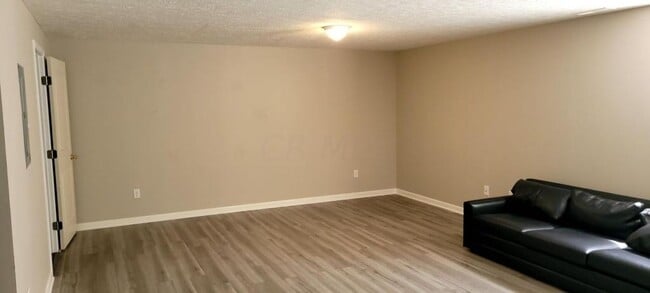 Building Photo - 770 Mystic Pointe Dr