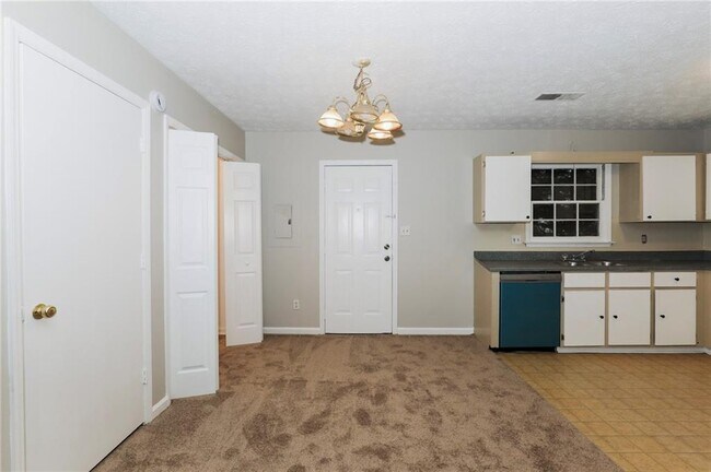 Building Photo - 6682 Chupp Rd