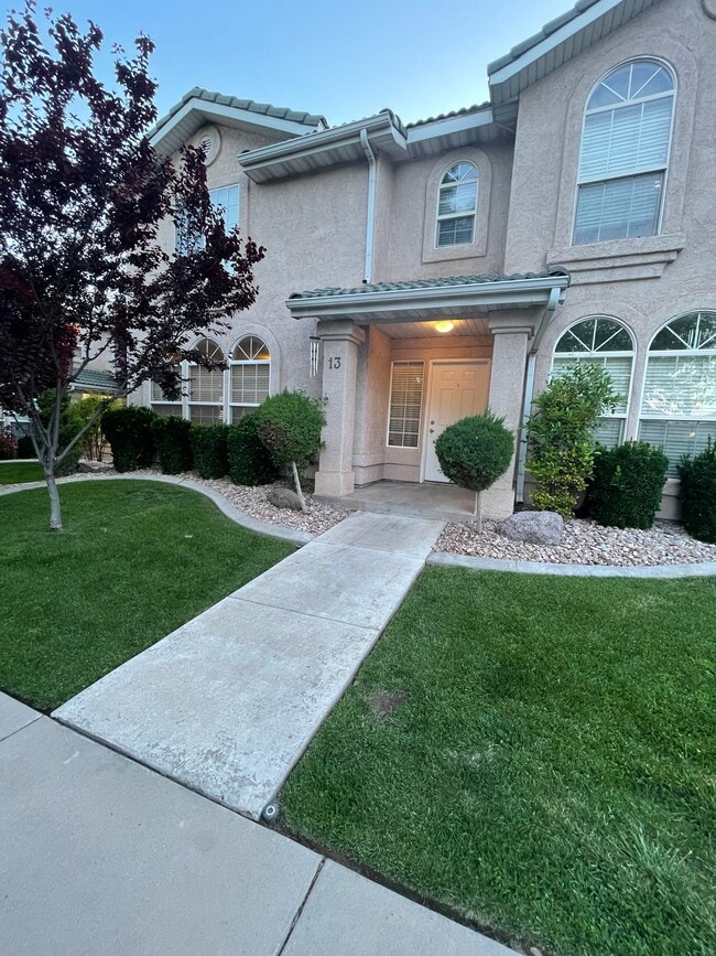 Building Photo - 290 S 1200 E