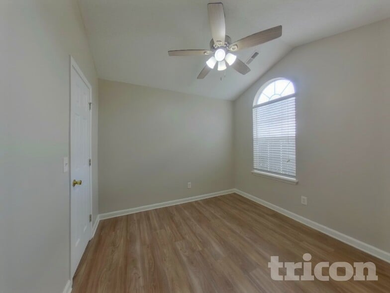 Building Photo - 4 Sweetberry Ct