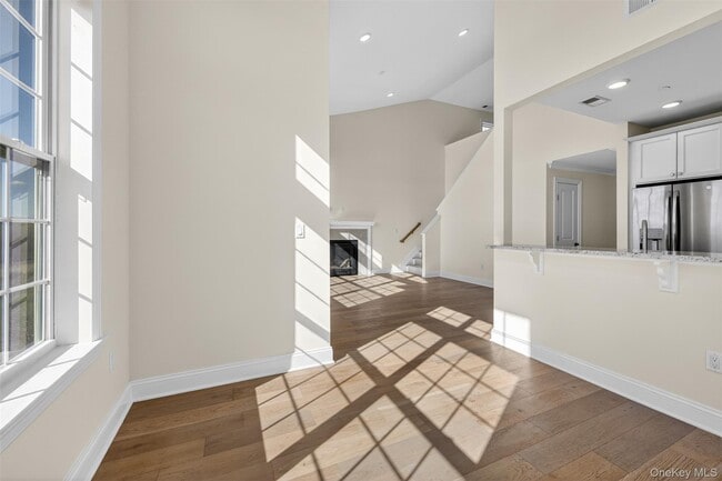 Building Photo - 402 Sacandaga Loop