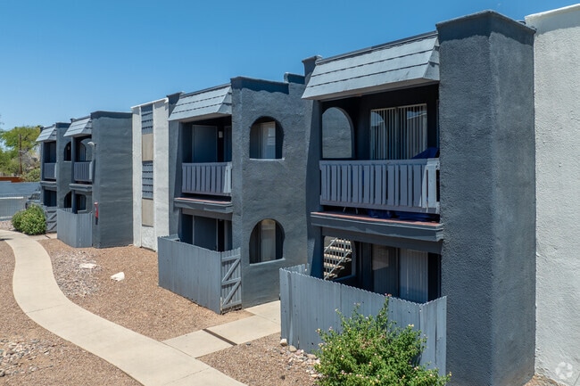 Building Photo - Santuario