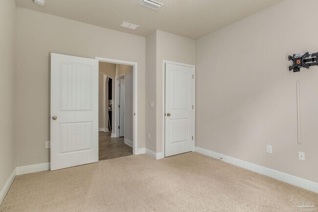 Building Photo - 8605 Bucklebury Dr