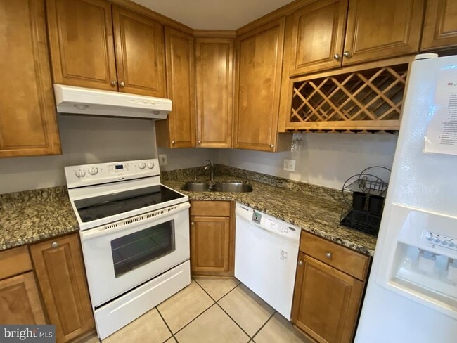 Building Photo - 1712 12th St S