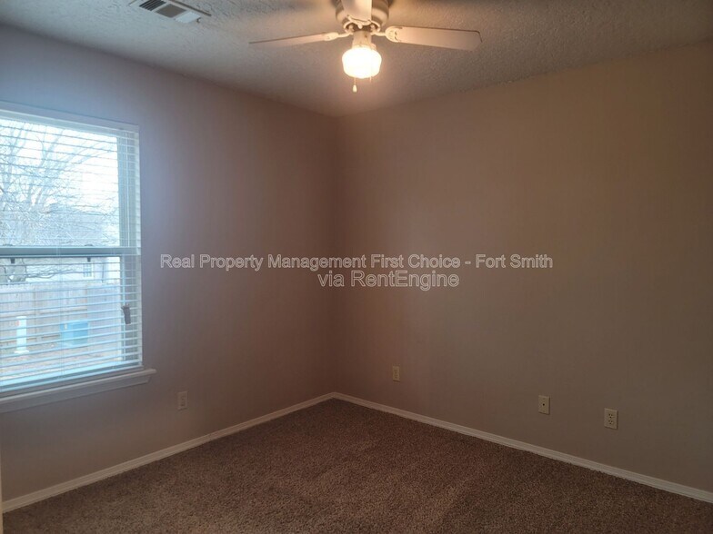 Building Photo - 2316 Woodwind Way