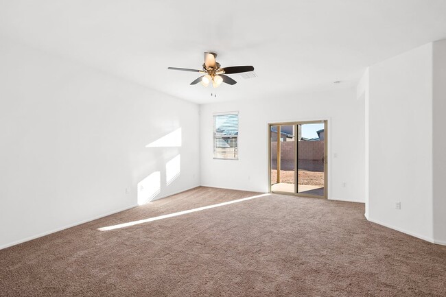 Building Photo - 6321 S Crescent Peak Dr