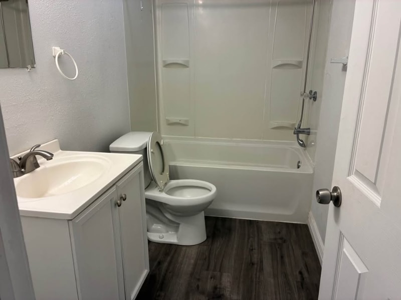 Building Photo - 520 E 600 S