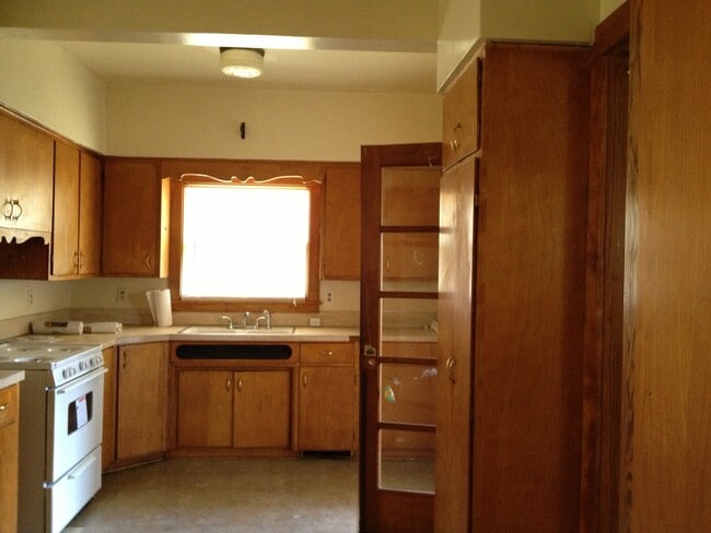Building Photo - 419 Bayard St