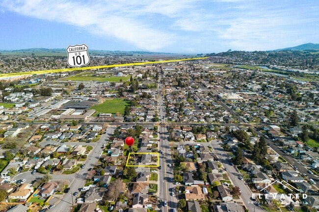 Building Photo - 45 Payran St