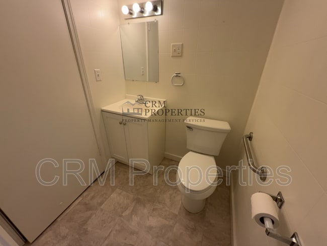 Building Photo - 2522 N Webster St