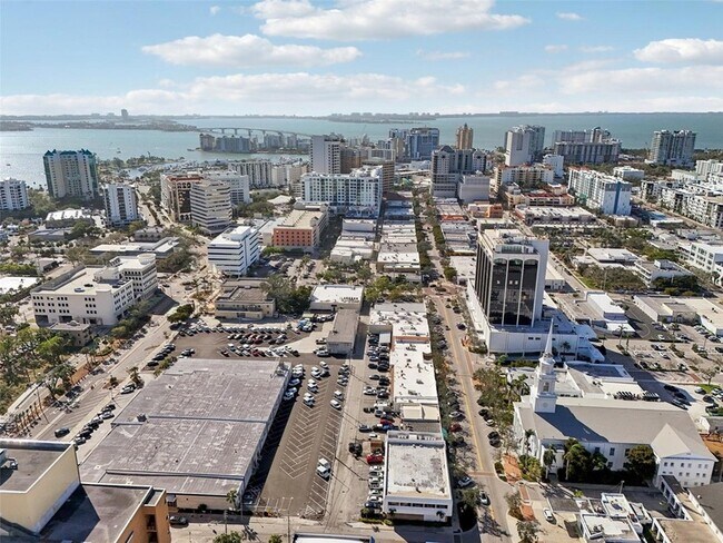 Building Photo - 1771 Ringling Blvd