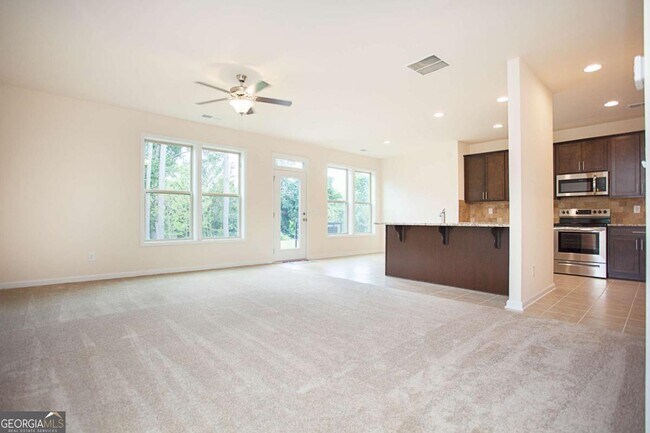 Building Photo - 4355 Almanor Cir