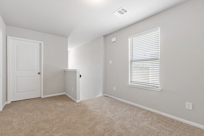 Building Photo - 2519 Moapa Dr