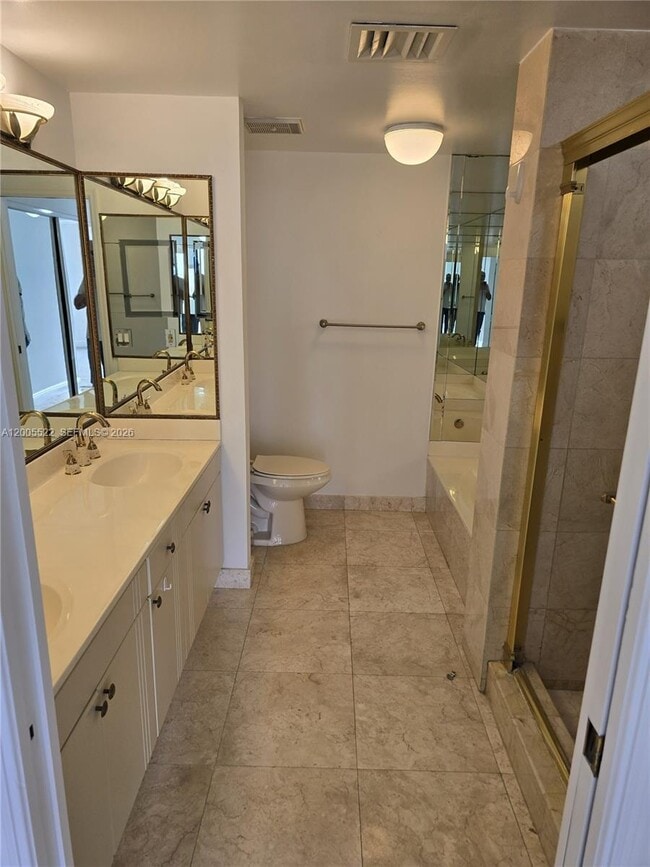 Building Photo - 3610 Yacht Club Dr