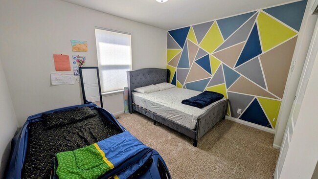 Building Photo - 114 Gala Dr