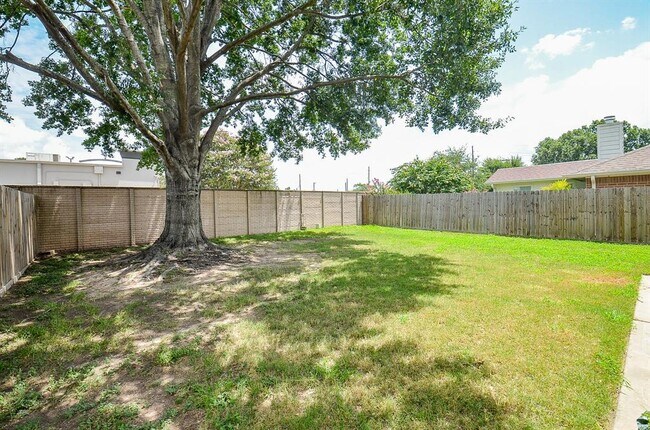 Building Photo - 15018 Moss Boulder Ct