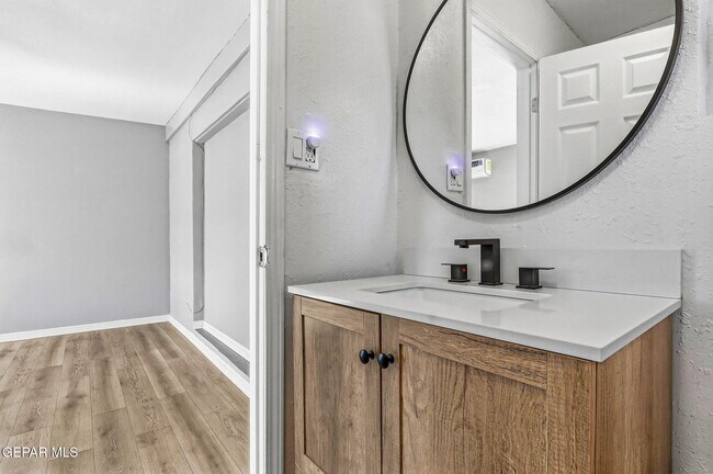 Building Photo - 4312 Wallington Dr