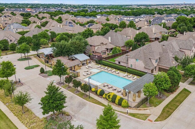 Building Photo - 7721 Shackelford Dr