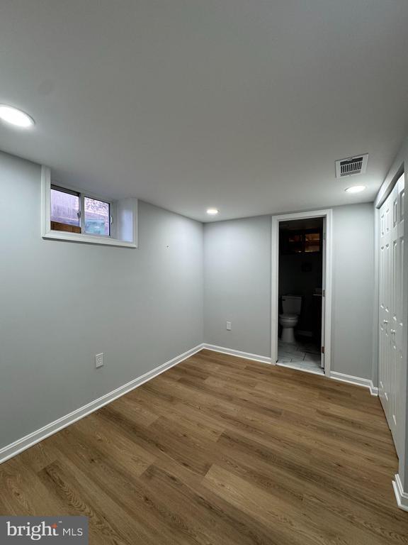 Building Photo - 5612 62nd Ave