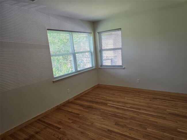 Building Photo - 6414 Neff St