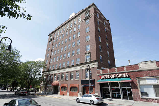 Building Photo - Bluff Towers Apartments