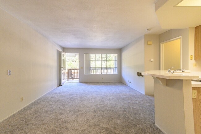 Building Photo - 12590 Carmel Creek Rd
