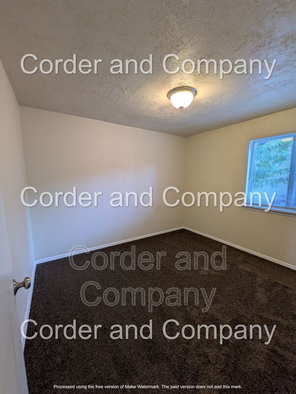 Building Photo - 13226 Candelaria Rd NE