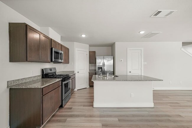Building Photo - 7006 Cedar Breeze Ct