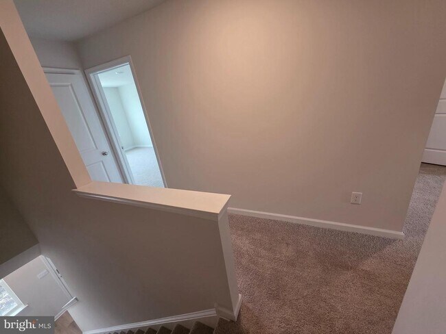 Building Photo - 57 Alexander Wy