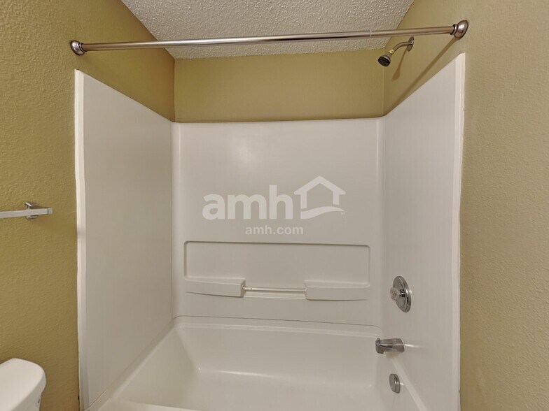 Building Photo - 14397 Cuppola Dr