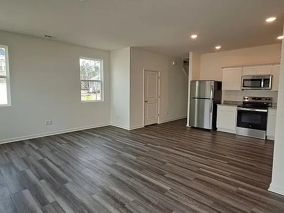 Building Photo - 2053 Trailside Dr