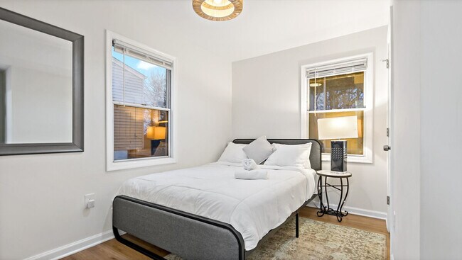 Building Photo - 5545 Davey St