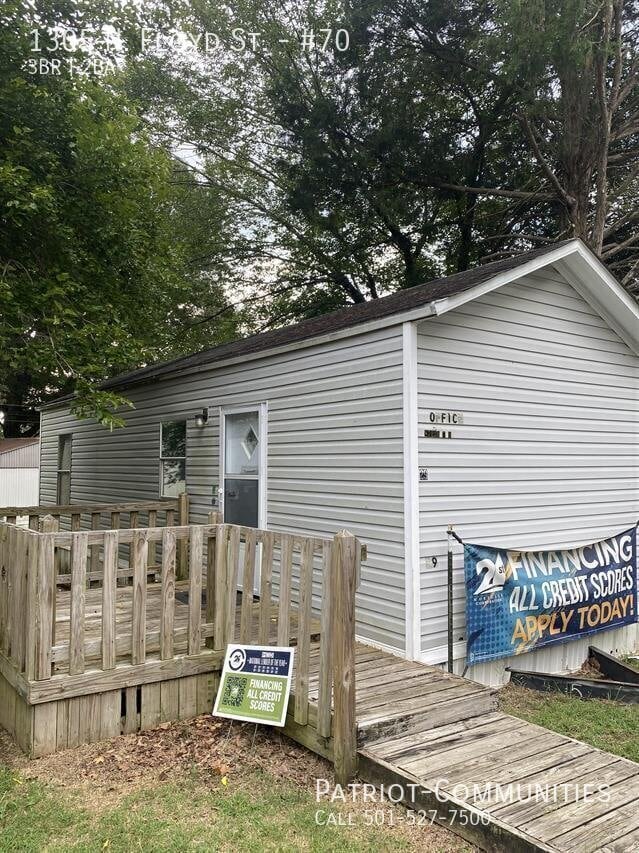 Building Photo - 1305 N Floyd St