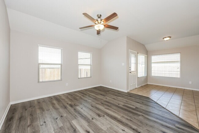 Building Photo - 8616 Fawn Hill Ct