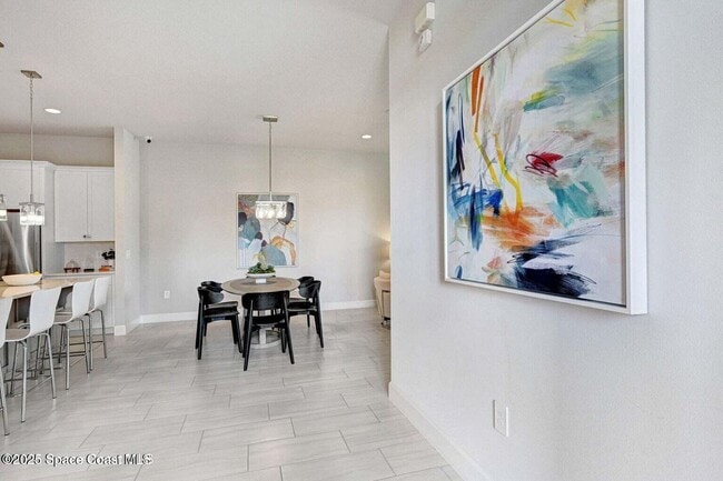 Building Photo - 2680 Avalonia Dr