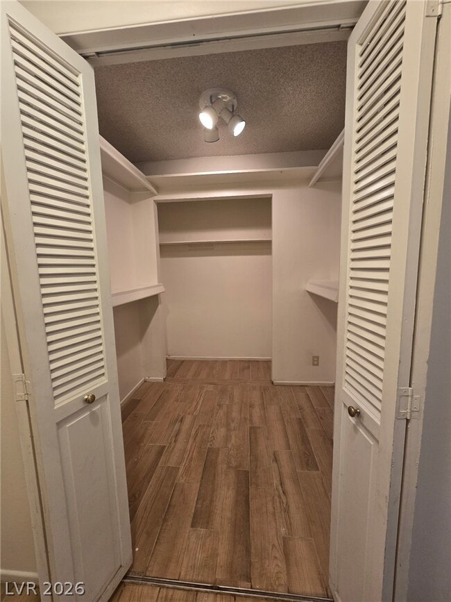 Building Photo - 6108 Fawn Cir