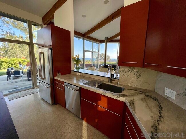 Building Photo - 1035 Klish Way
