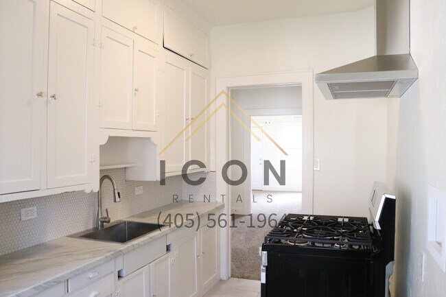 Building Photo - 3145 NW 14th St