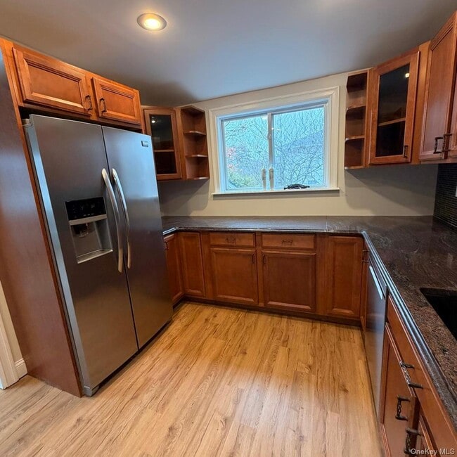 Building Photo - 740 Church St