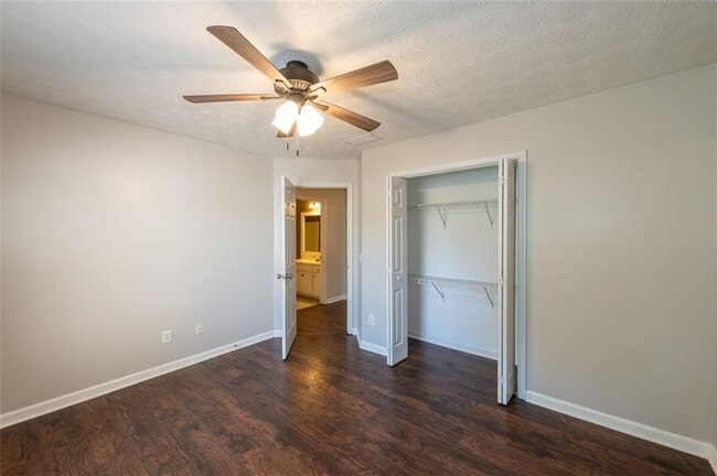 Building Photo - 2638 English Oaks Ln NW