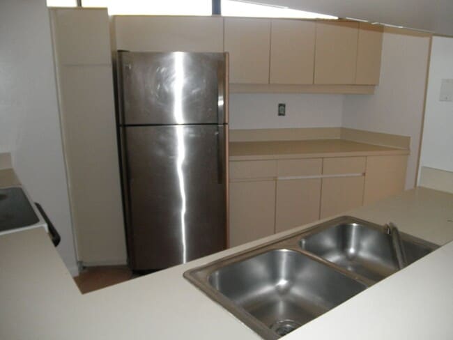 Building Photo - Somerset