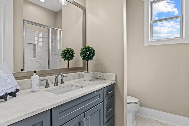 Building Photo - 1201 Askew Trl