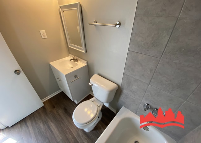 Building Photo - 3879 Pinbranch Ct