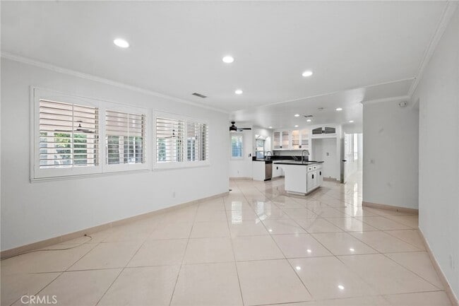 Building Photo - 1232 Meadow Ct