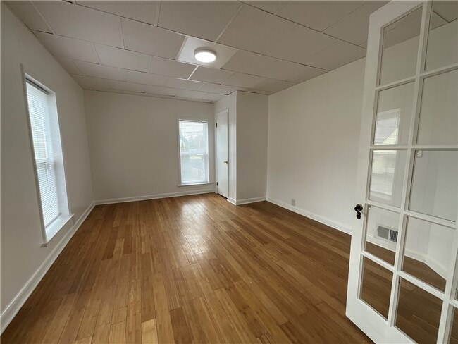 Building Photo - 22 Hickok Ave