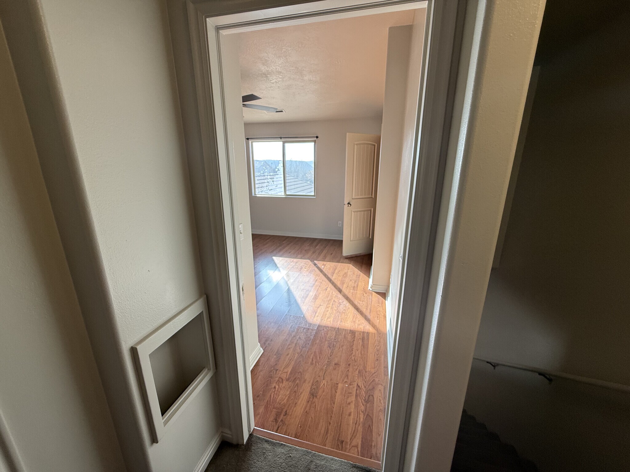 Building Photo - 1167 E 400 S