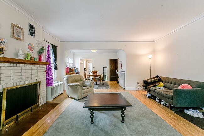 Building Photo - 2011 Portland Ave